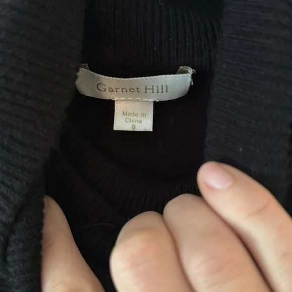 Garnet Hill Black Merino Wool Cashmere Oversized Turtleneck Sweater EUC - Picture 3 of 6